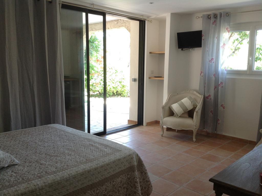 Le Patio Fleuri Hotel Lorgues Quarto foto